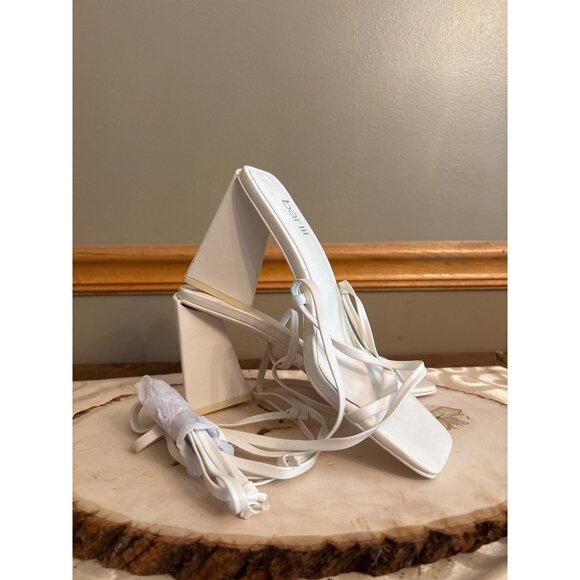 Bar III White Square Toe Strappy Sandals Lace-Up Design & Geometric Heels Chunky - Picture 2 of 7